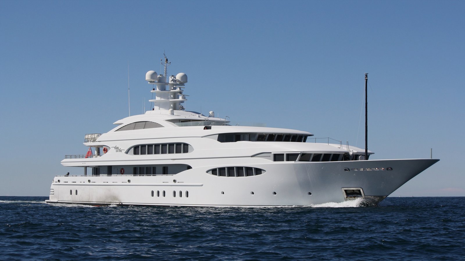 M/Y VIVE LA VIE