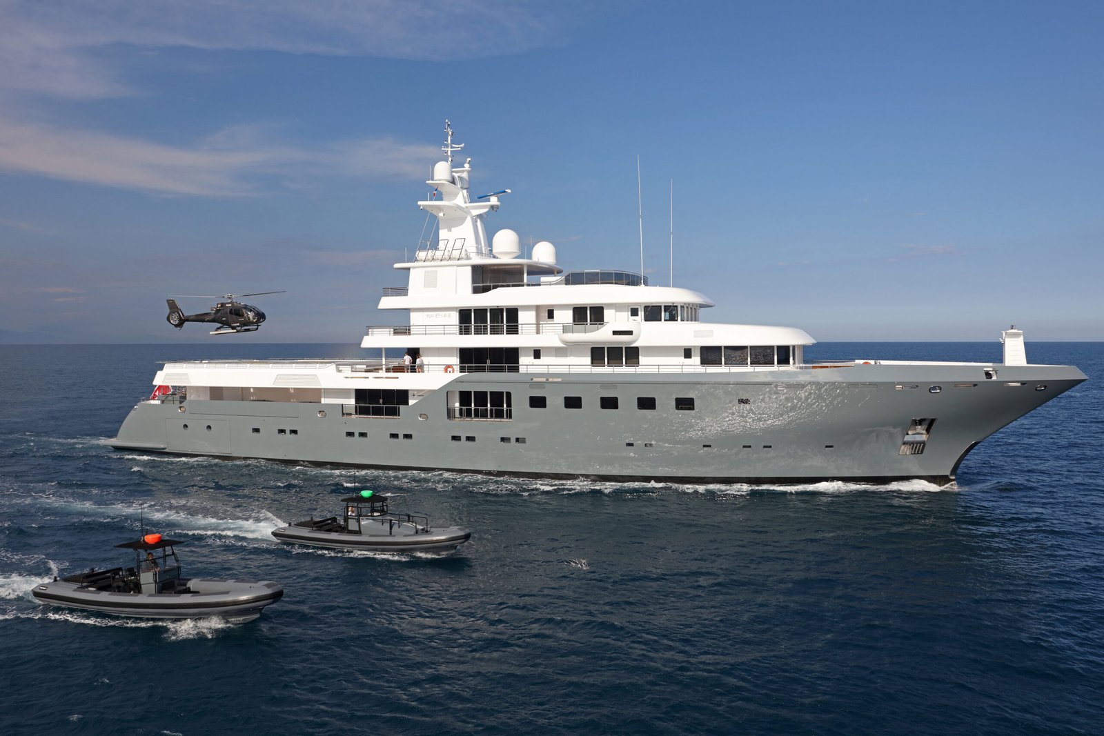 M/Y PLANET NINE