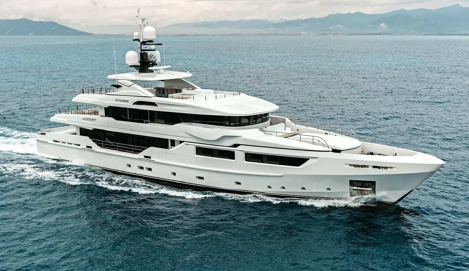 M/Y AXIOS